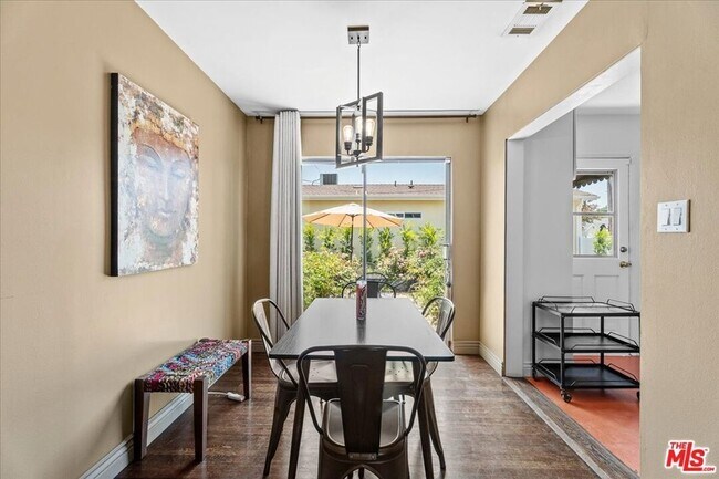 Foto del edificio - 17512 Bullock St