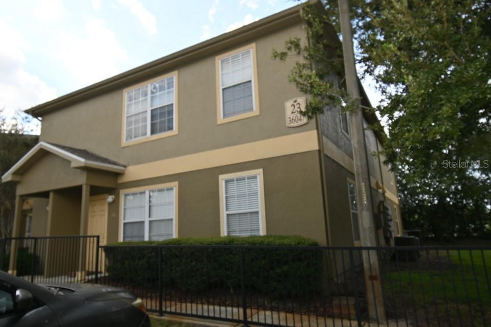 Foto principal - 36047 Deer Creek Dr