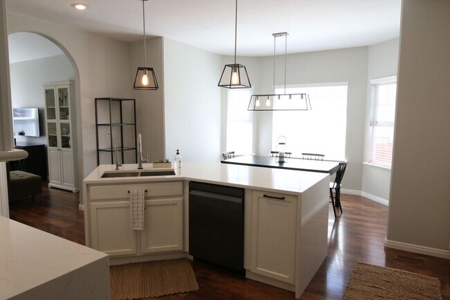 Building Photo - Lovely Home For Rent In Lehi, UT