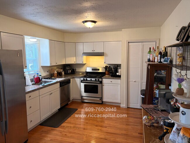 Foto del edificio - 184 Tansboro Rd