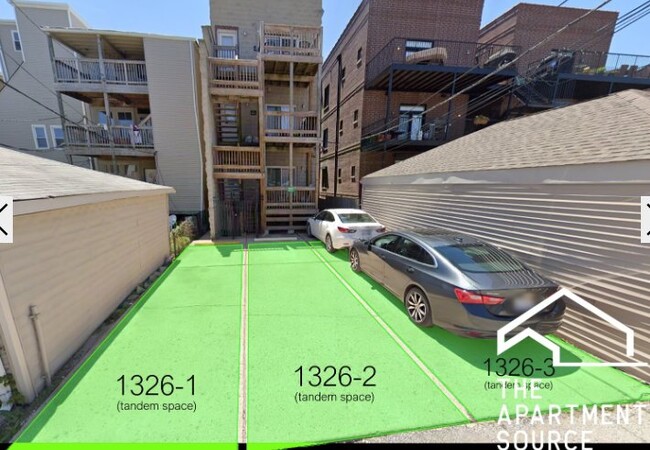 Foto del edificio - 1328 W Diversey Pkwy