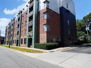 Building Photo - 630 Calvert St