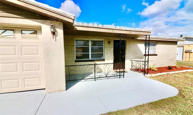 Foto del edificio - 3221 Holiday Lake Dr