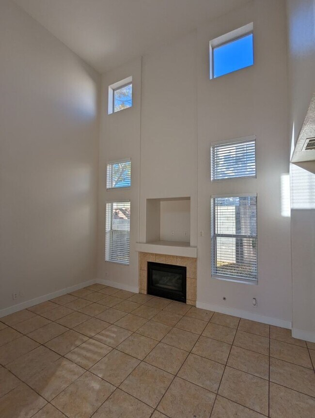 Foto del edificio - 7233 Pinon Crest Ct