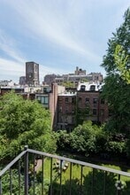 Building Photo - 350 W 21st St