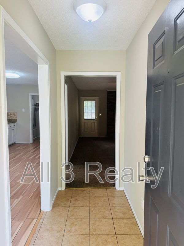 Foto del edificio - 4107 Beardsley Dr