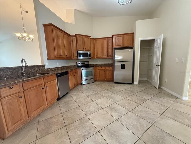 Building Photo - 4 Wood Amber Ln