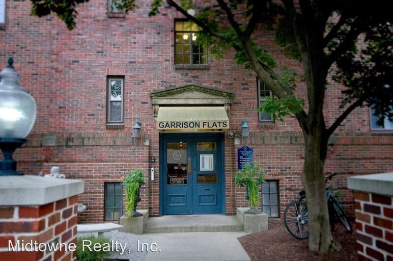Primary Photo - 727 Fulton St