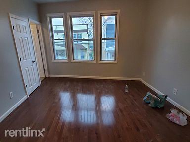 Building Photo - 3 br, 2 bath House - 35 Coeyman St