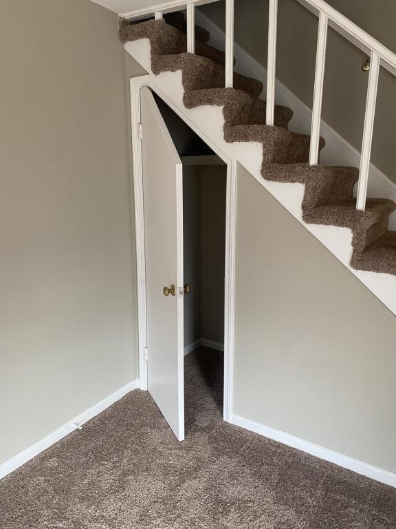 Building Photo - 112 State Rd S-42-7449