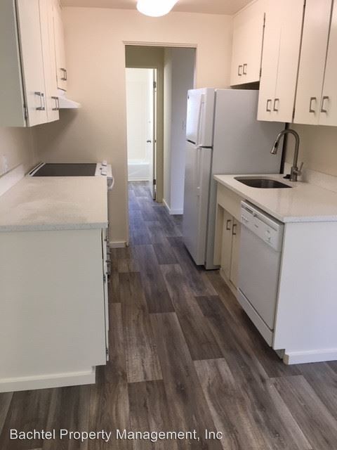 Foto del edificio - 2 br, 1 bath Apartment - 1500 15th Ave. E.