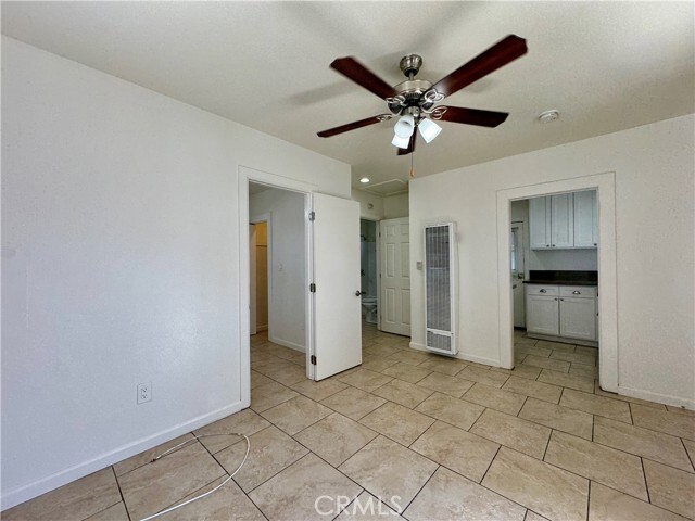 Foto del edificio - 1040 S Ditman Ave