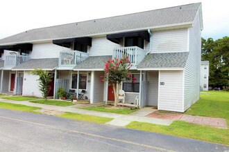 Building Photo - 801 Burcale Rd