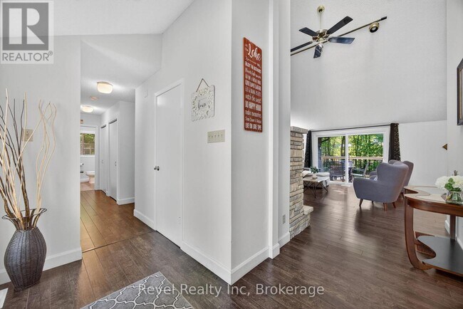 Photo du bâtiment - 78 Forest Cir