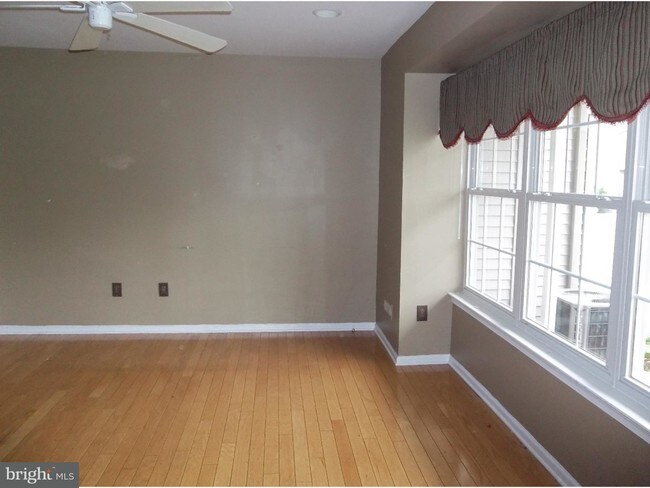Foto del edificio - 2403 Beacon Hill Dr