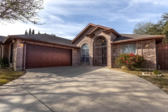 Foto del edificio - 312 Cambridge Loop