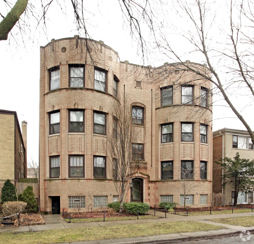 Building Photo - 6121 N Hamilton Ave