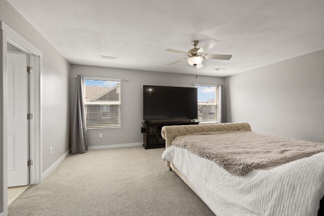 Foto del edificio - 227 Alhambra Dr