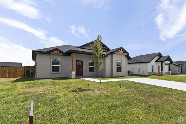 Building Photo - 1504 Unity Dr