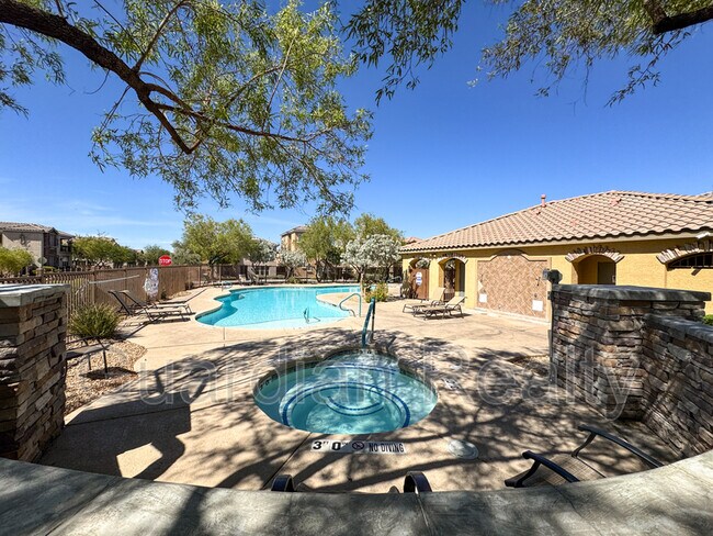 Foto del edificio - 11070 Neets Bay St