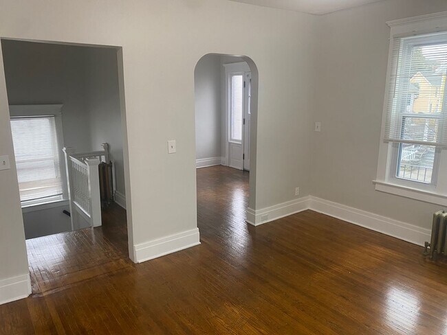 Building Photo - 140 Elmwood Ave