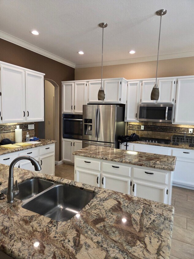 Building Photo - 5930 Moss Creek Ct