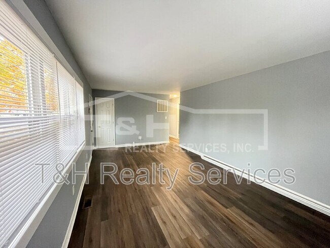 Foto del edificio - 1330 W Tate St