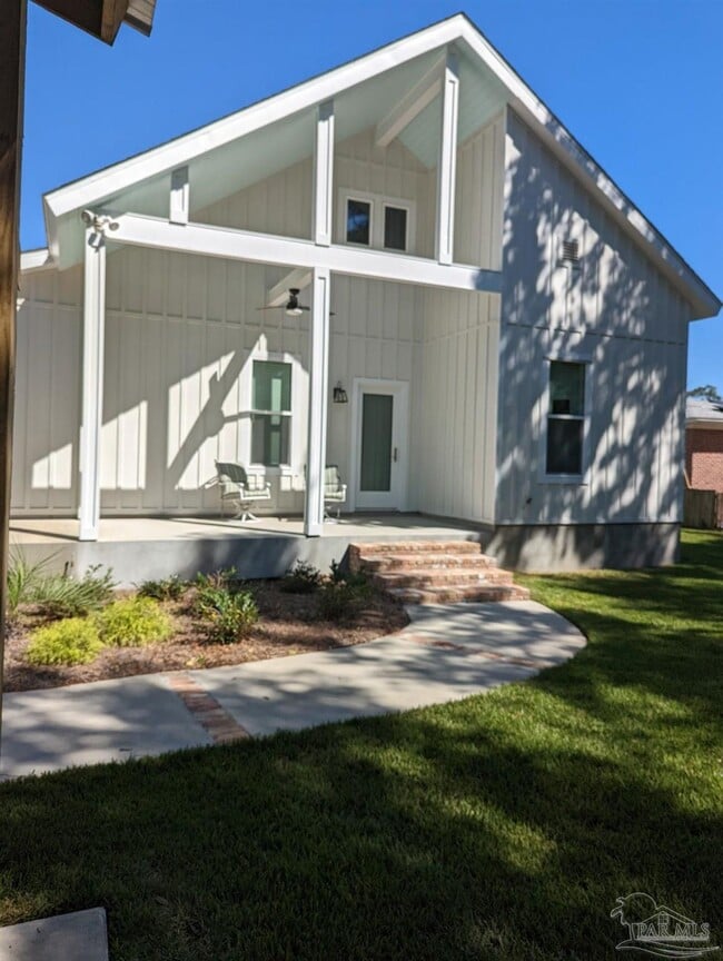 Building Photo - 3003 E Blount St