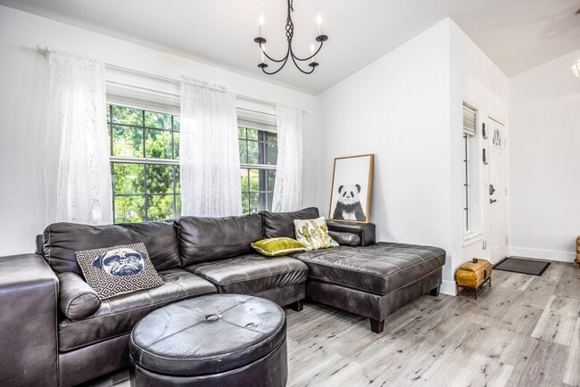 Building Photo - 4726 NW 27 Pl