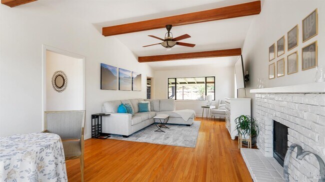 Building Photo - 6131 Batesole Dr