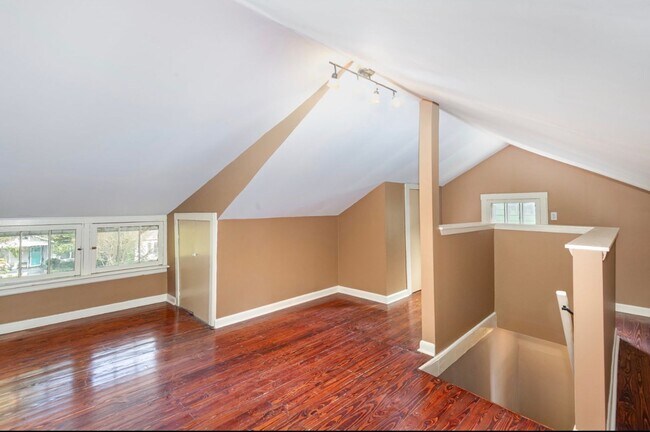 Photo - Sylvan Park Craftsman!! House