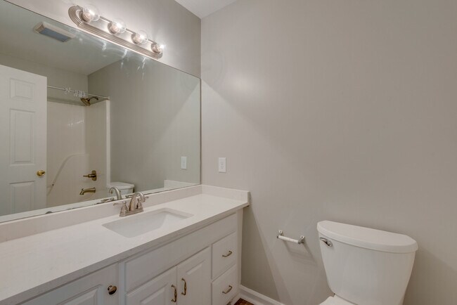 Foto del edificio - 200 Bellmore Ave