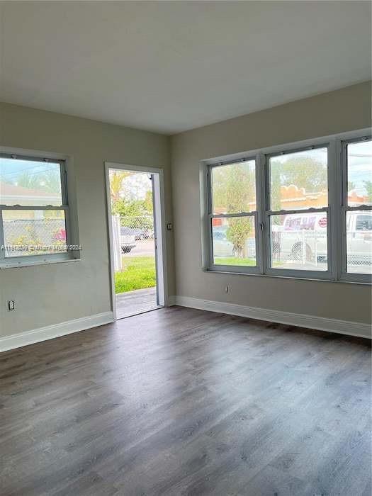 Building Photo - 1520 NW 53rd St