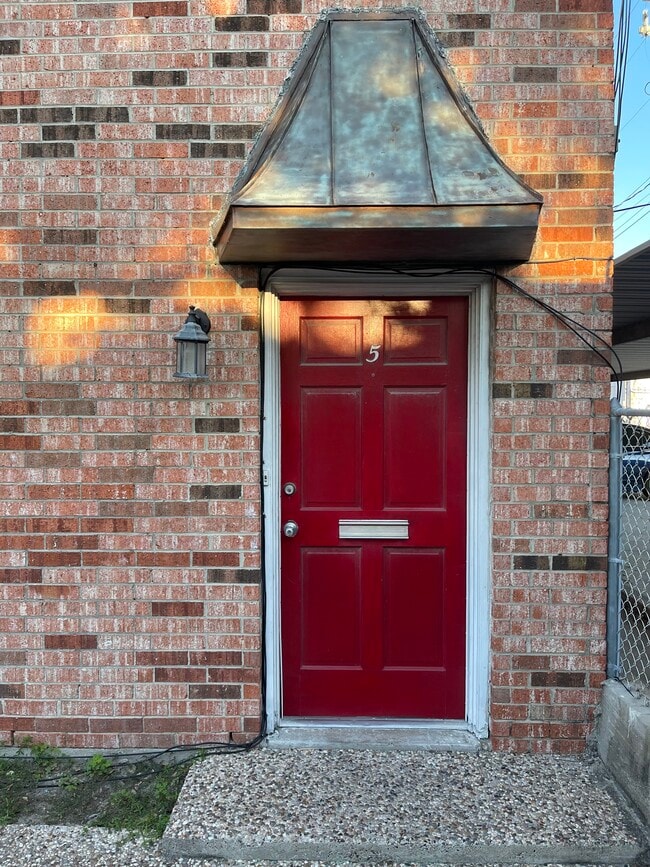 Building Photo - 4513 Avenue P 1/2