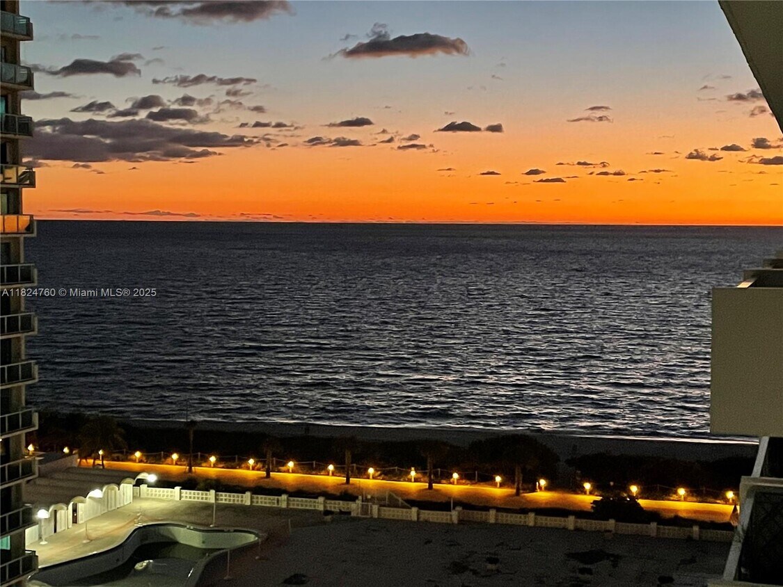 Foto principal - 5313 Collins Ave
