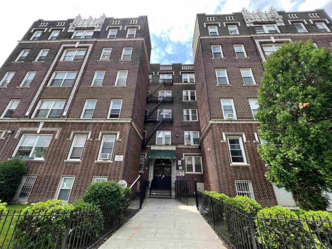 Foto principal - 9 Gifford Ave