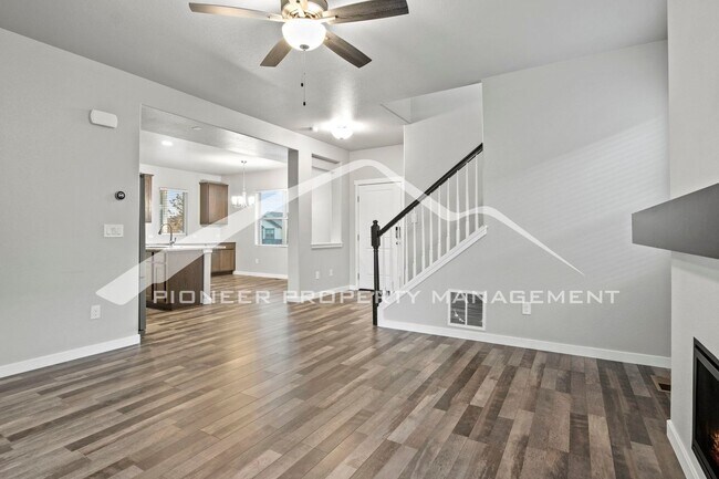 Foto del edificio - Elegant 3-Bed, 2.5-Bath Home with AC, 2-Car Garage, and Private Yard in Renaissance at Indigo Ranch