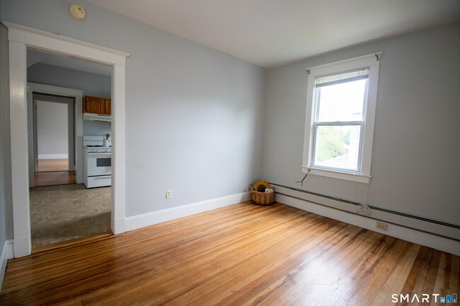 Foto del edificio - 88 Riverview Ave