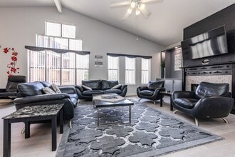 Building Photo - 9715 Riddlewood Ln