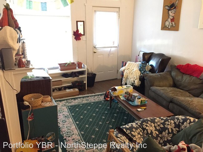 Building Photo - 215-217 E Maynard Ave