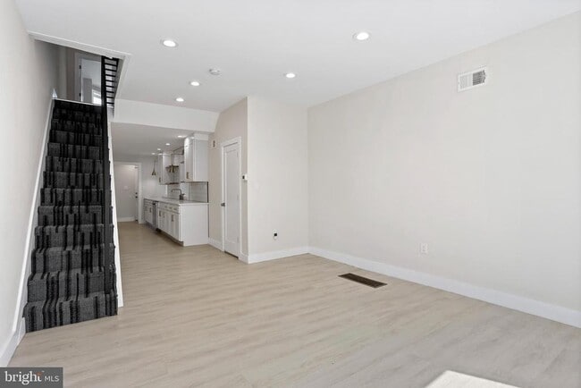 Building Photo - 2425 Turner St