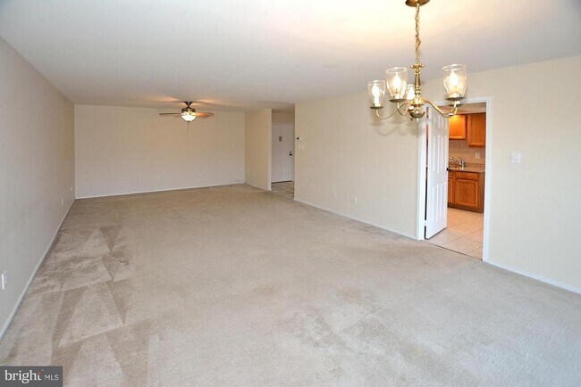 Building Photo - 2817 Jermantown Rd