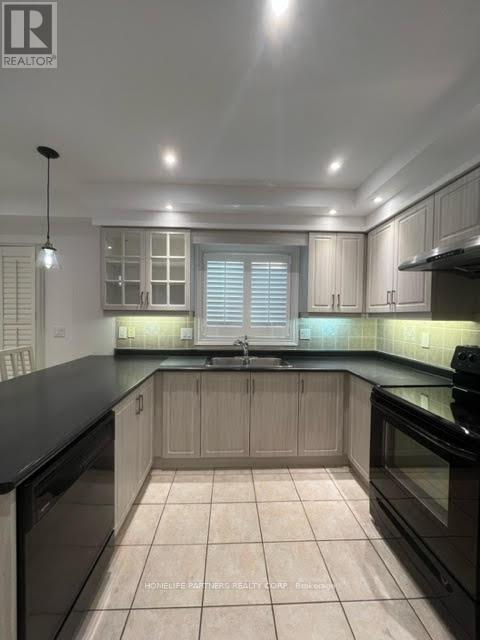 Photo du bâtiment - 38 Stone Palace Way