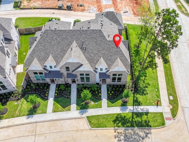 Foto del edificio - 304 Fields Ln