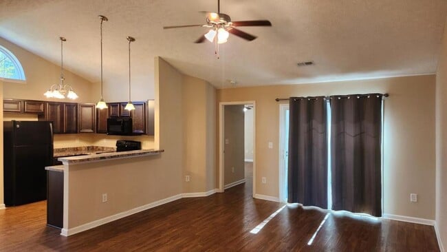 Photo - 165 Woodland Pk Lp House