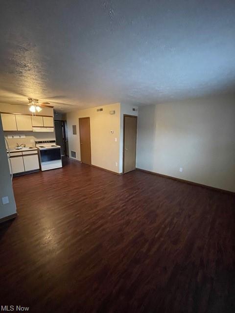 Building Photo - 1819 Gracewoods Dr