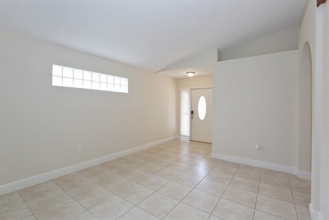 Building Photo - 7651 NW 168th Terrace