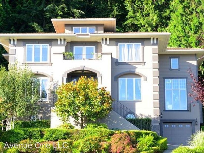 Foto principal - 18477 NW Village Park Dr