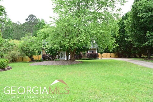 Building Photo - 375 Lora Smith Rd