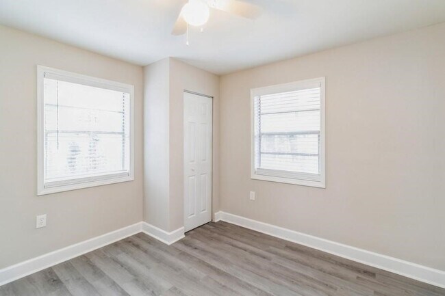 Building Photo - 1770 Rogers Ave SW